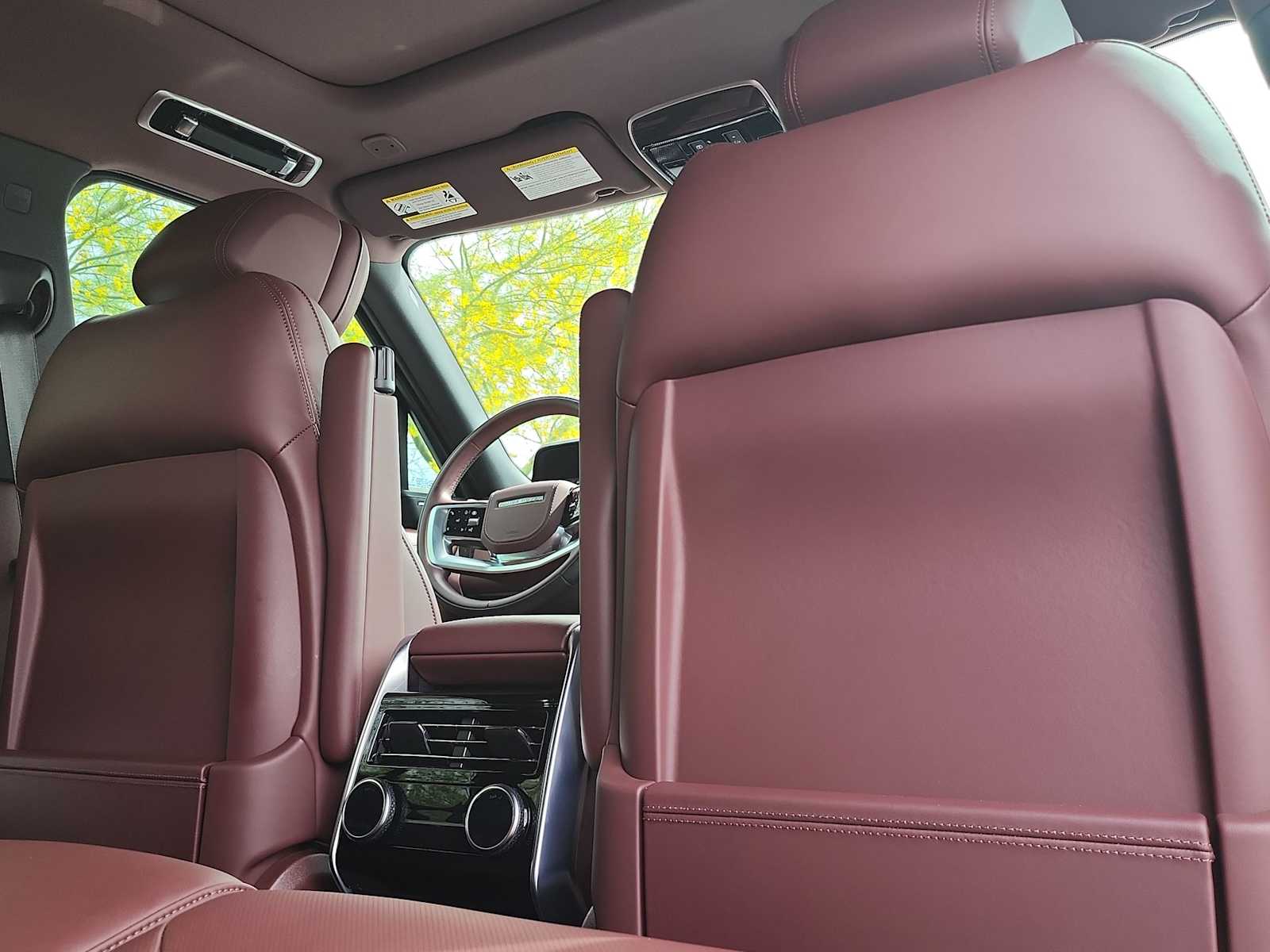 Thumbnail: 2025 Land Rover Range Rover - 16