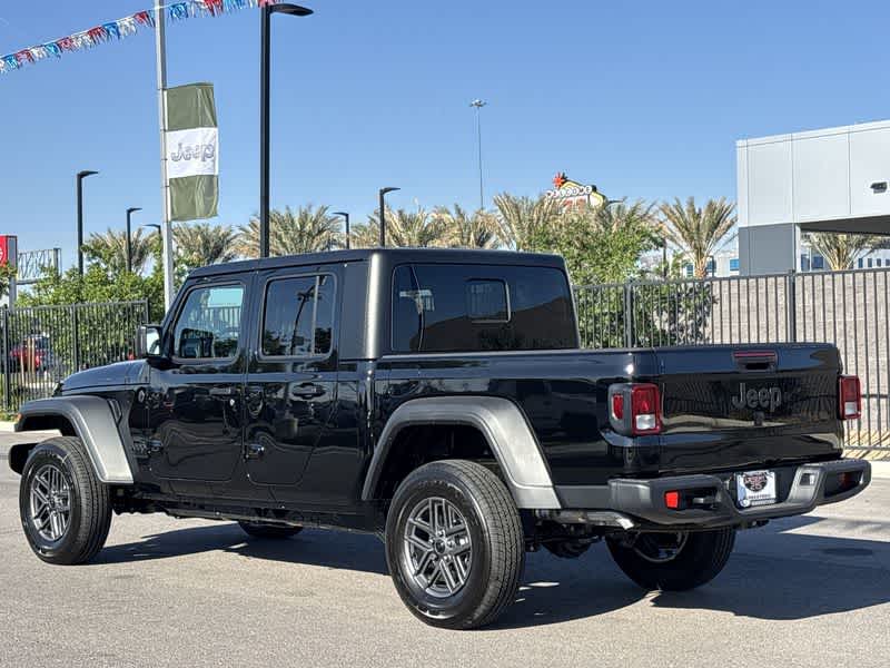 Thumbnail: 2025 Jeep Gladiator - 6