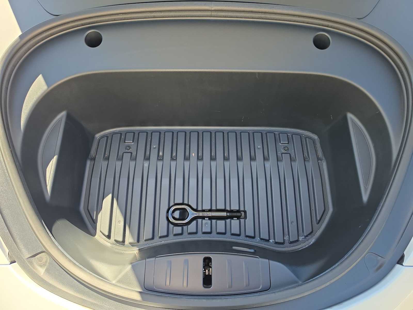 Thumbnail: 2023 Tesla Model 3 - 9