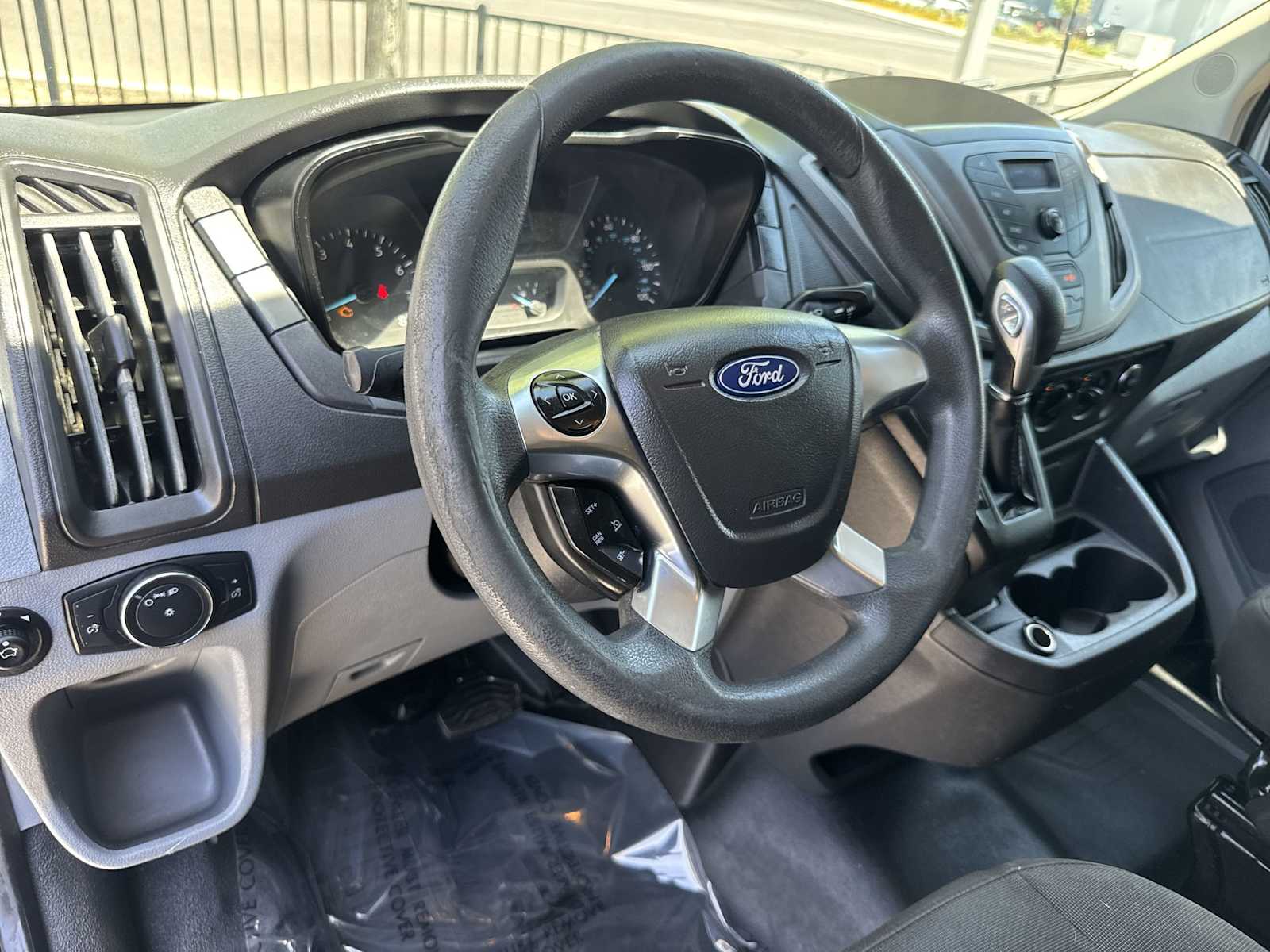 Thumbnail: 2019 Ford Transit Series - 10