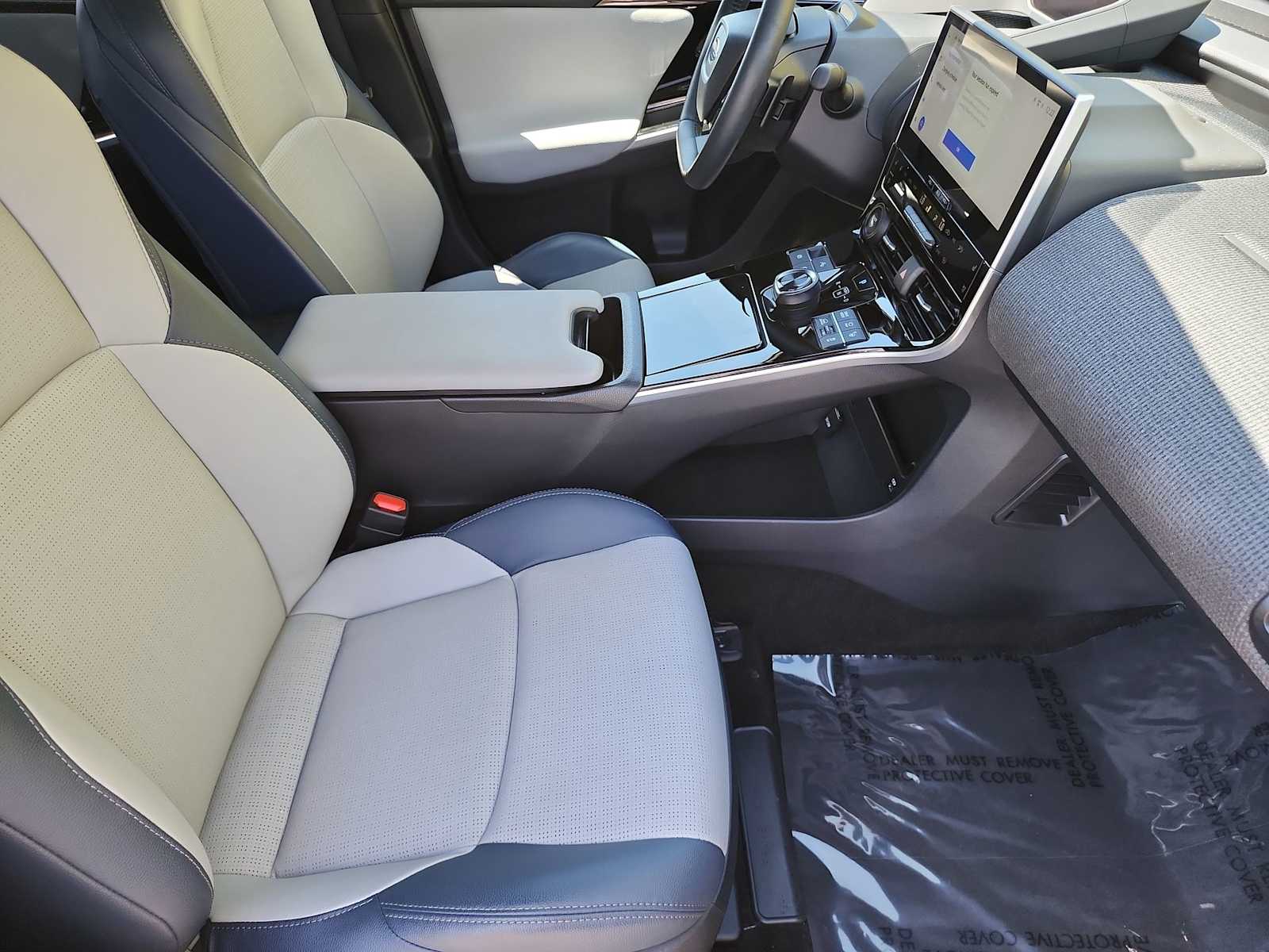 Thumbnail: 2024 Subaru Solterra - 18