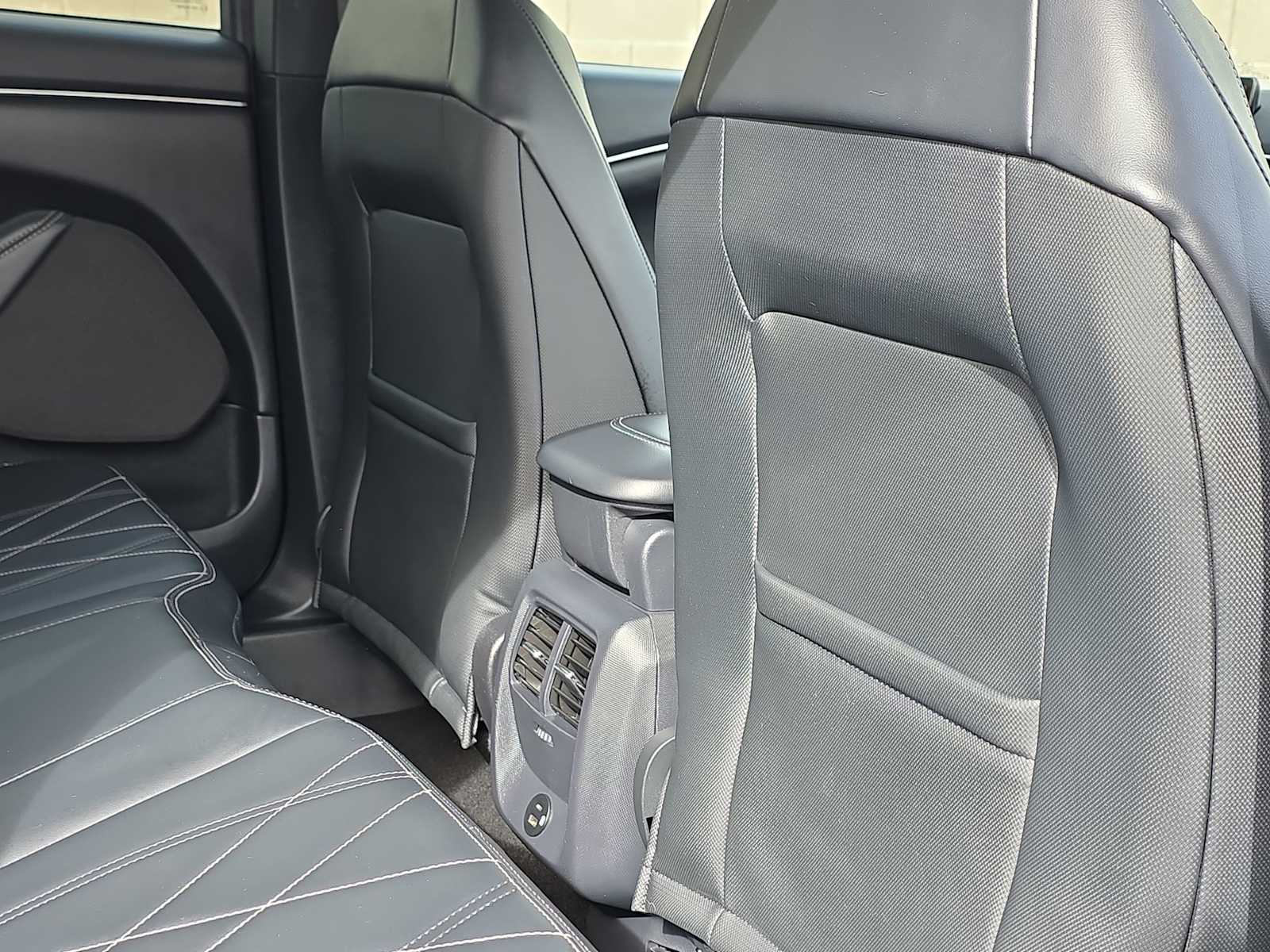 Thumbnail: 2022 Ford Mustang Mach-E - 16