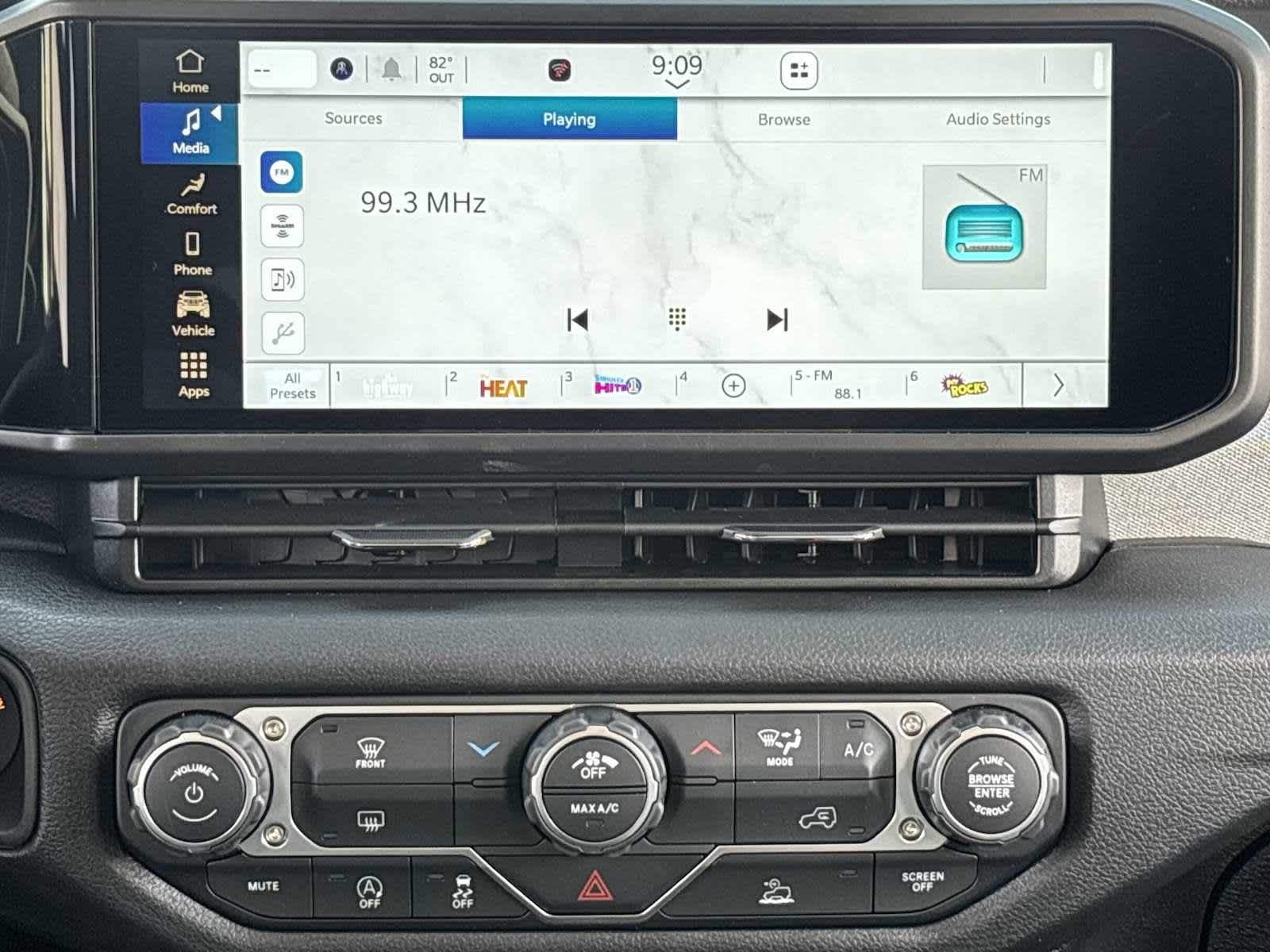 Thumbnail: 2026 Jeep Wrangler - 20