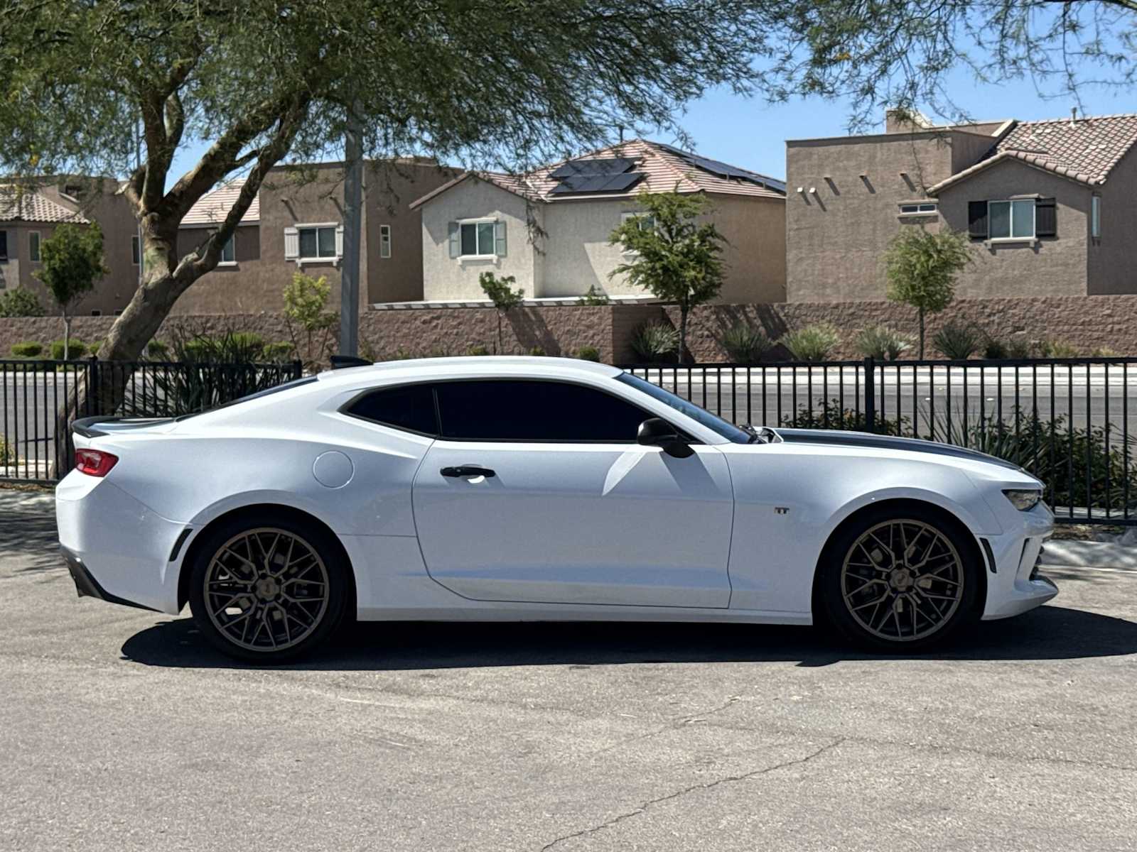 Thumbnail: 2016 Chevrolet Camaro - 9