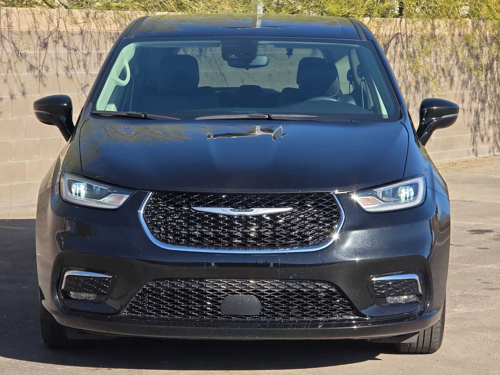 Thumbnail: 2024 Chrysler Pacifica - 4