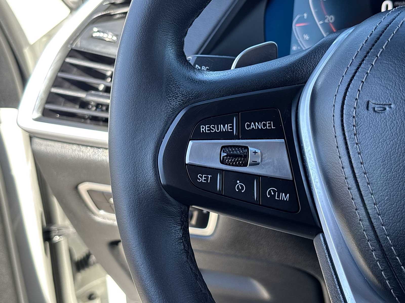 Thumbnail: 2022 BMW X5 - 29