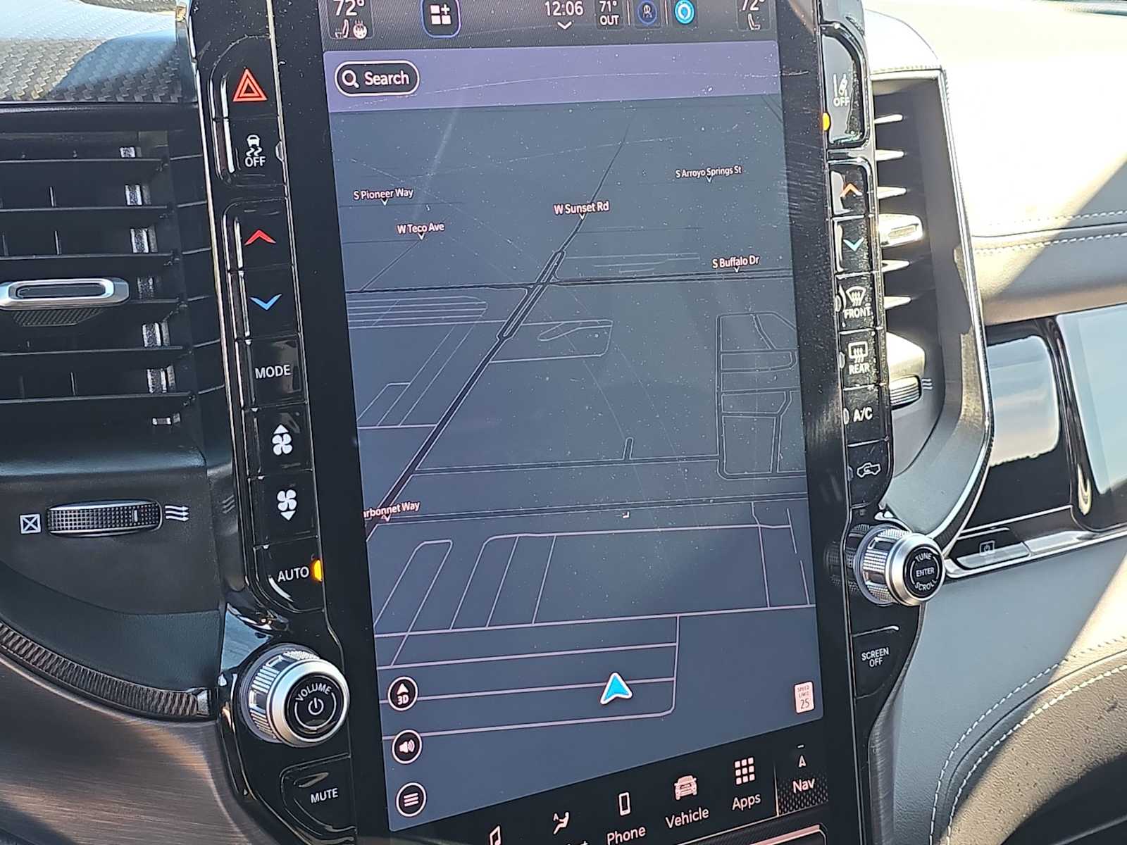 Thumbnail: 2025 RAM 1500 - 27