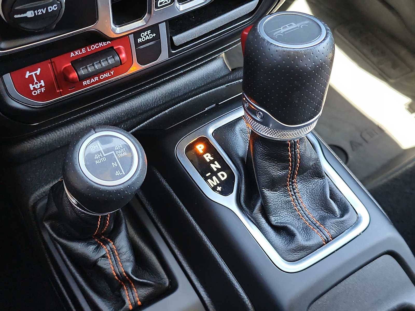 Thumbnail: 2023 Jeep Gladiator - 21