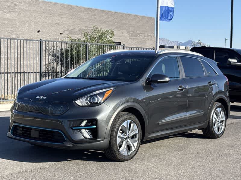 Thumbnail: 2022 Kia Niro - 4