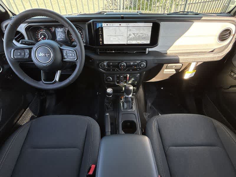 Thumbnail: 2025 Jeep Gladiator - 14