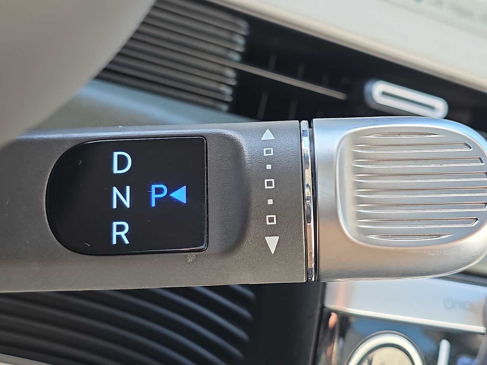 Thumbnail: 2023 Hyundai Ioniq 5 - 21