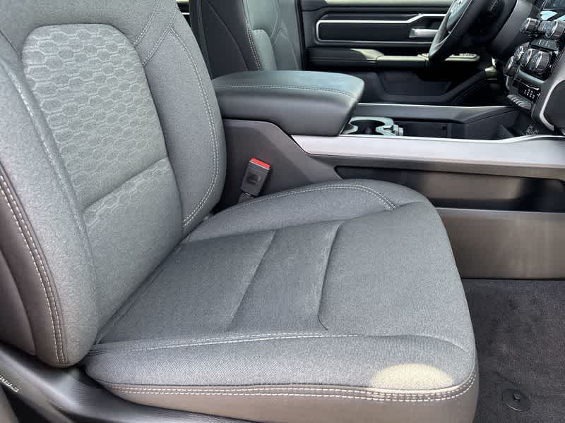 Thumbnail: 2026 RAM 1500 - 18