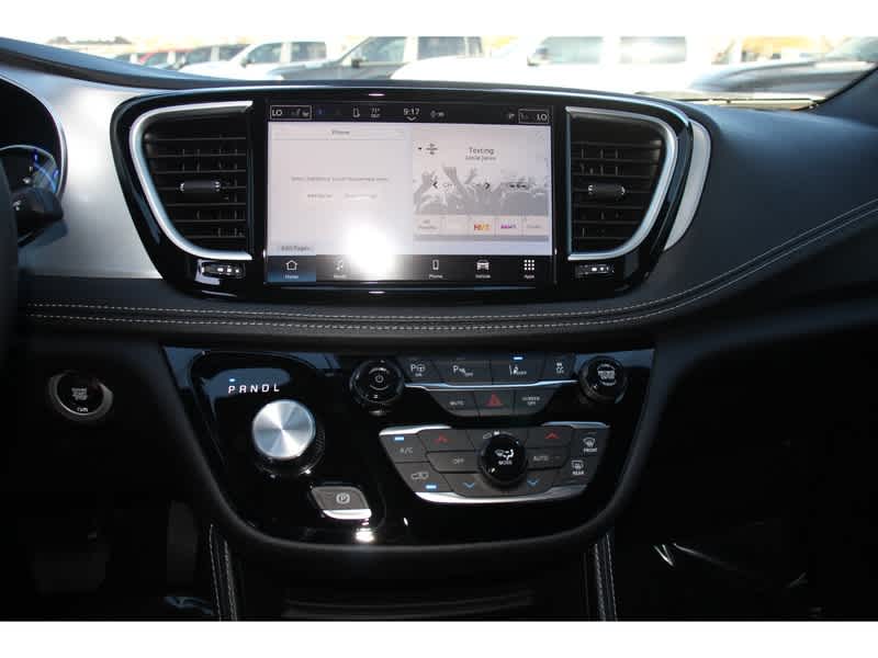 2025 Chrysler Pacifica Hybrid S Appearance 20