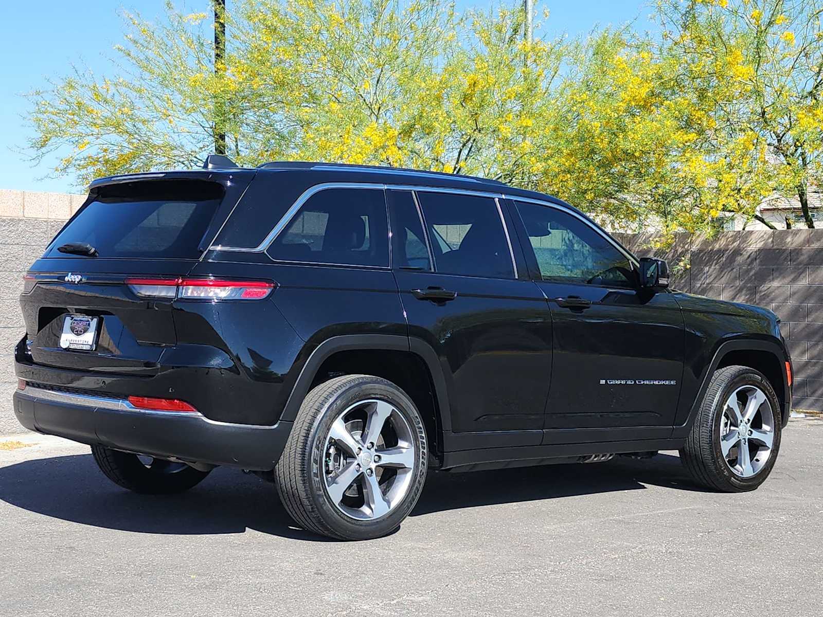 Thumbnail: 2024 Jeep Grand Cherokee - 9