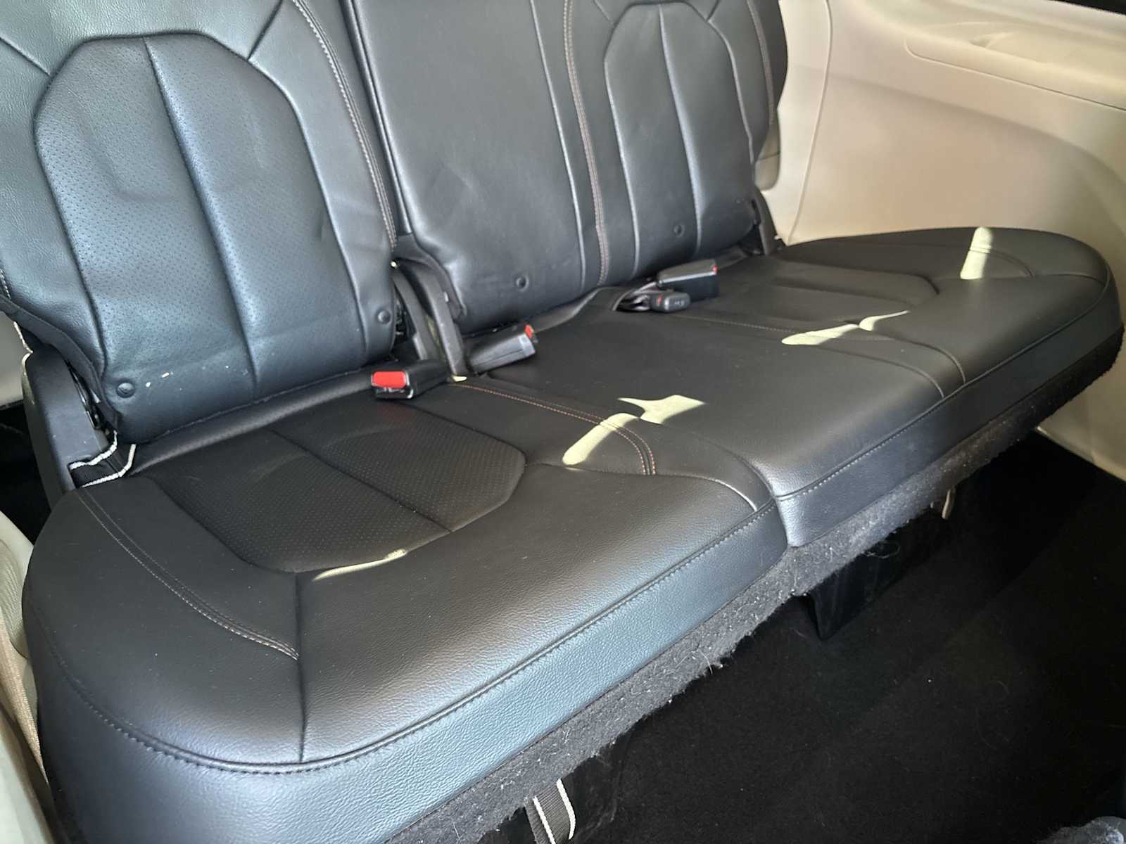 Thumbnail: 2019 Chrysler Pacifica - 30