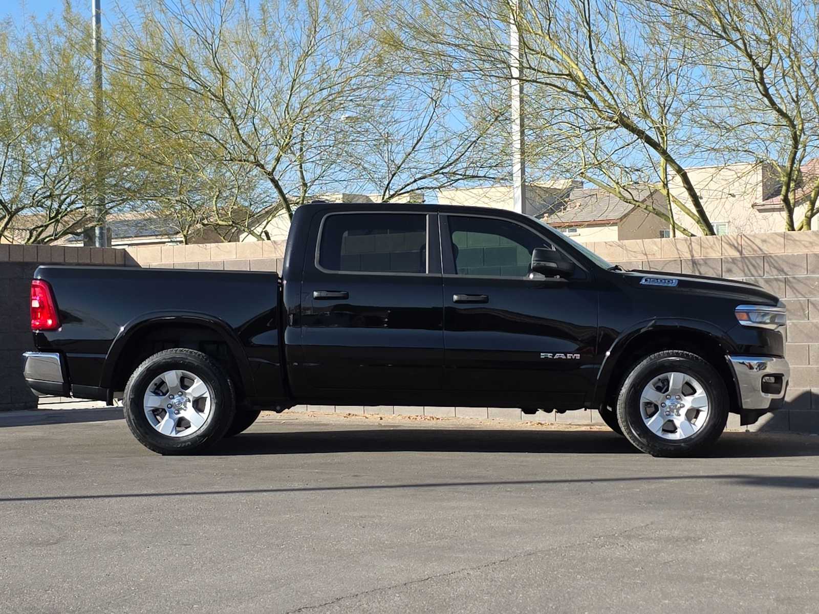 Thumbnail: 2026 RAM 1500 - 10