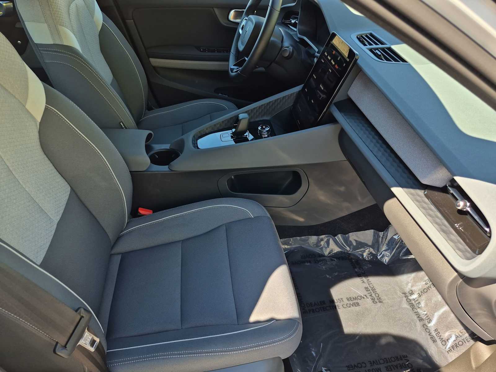 Thumbnail: 2022 Polestar 2 - 18