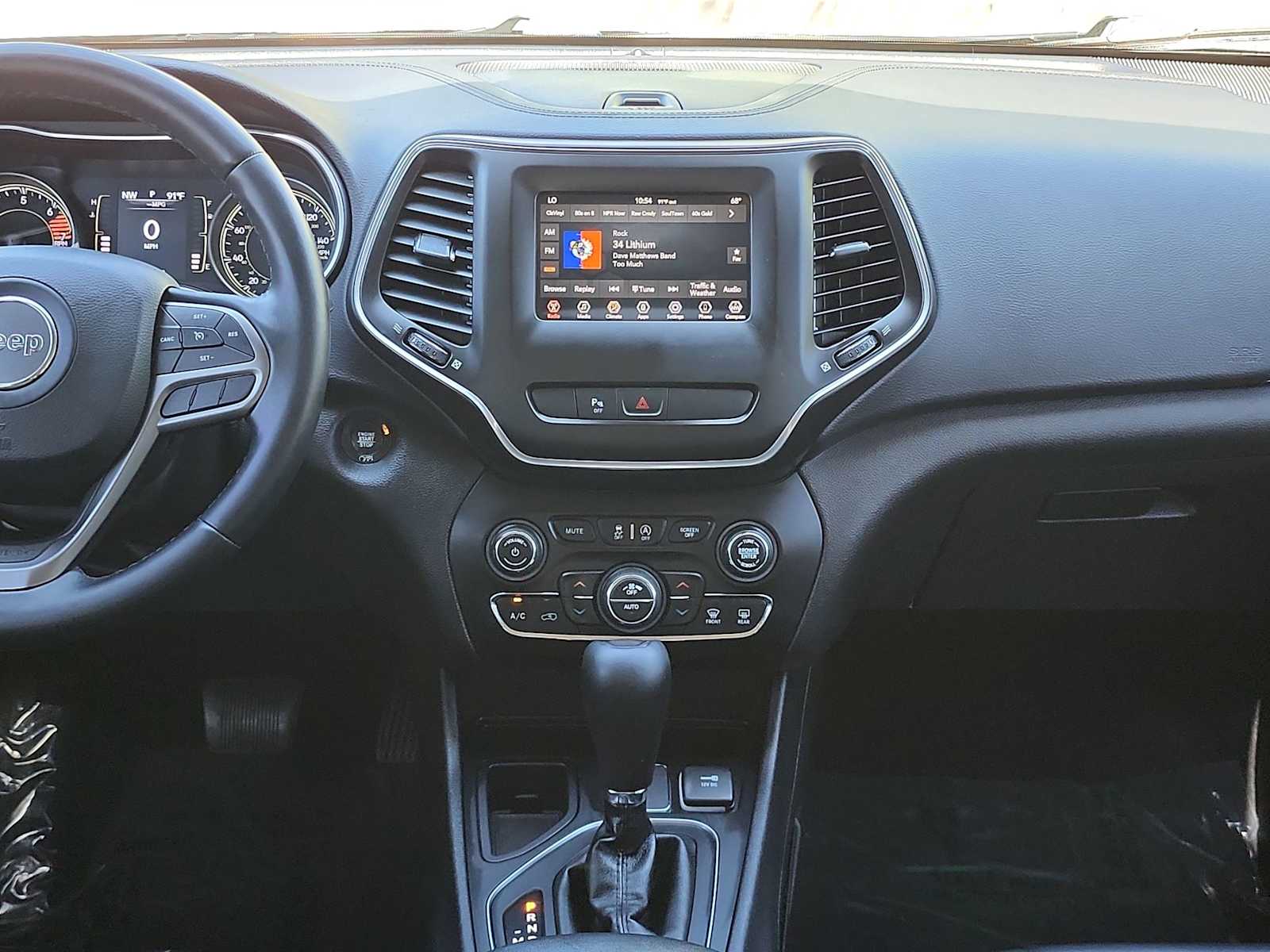 Thumbnail: 2019 Jeep Cherokee - 20