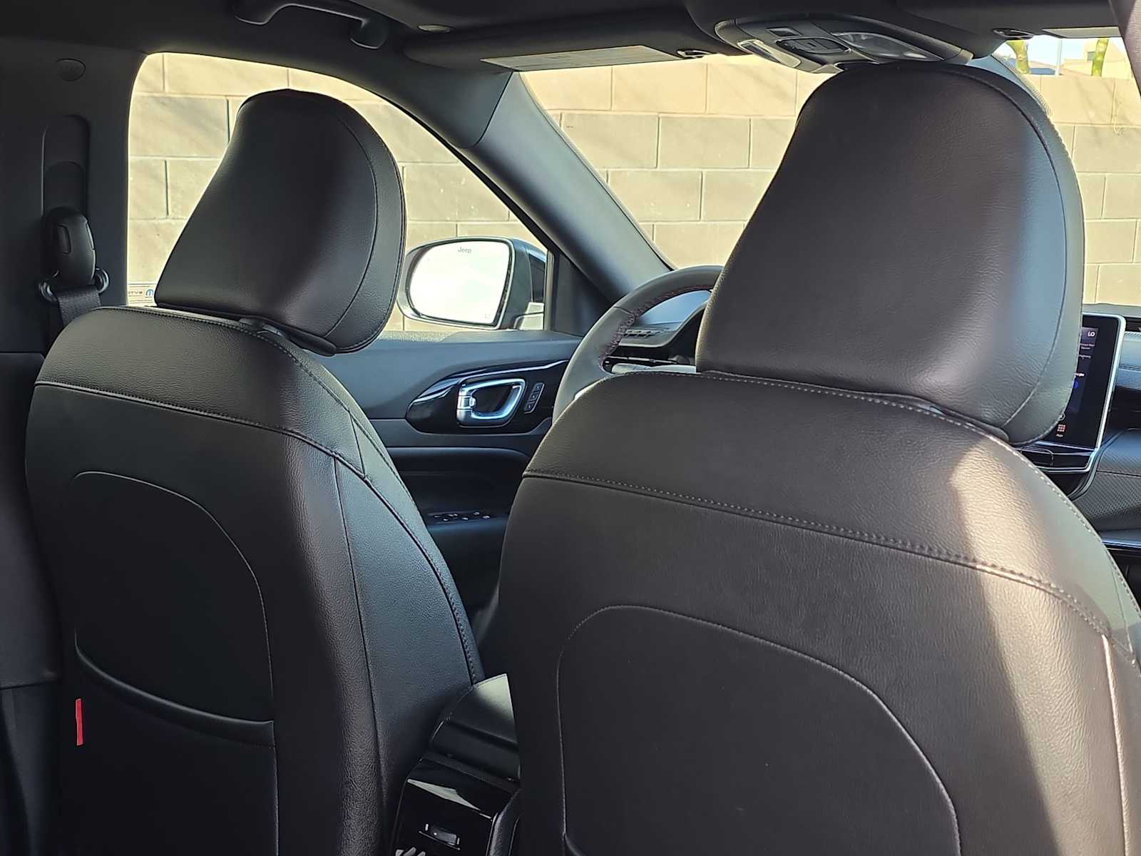 Thumbnail: 2023 Jeep Compass - 16