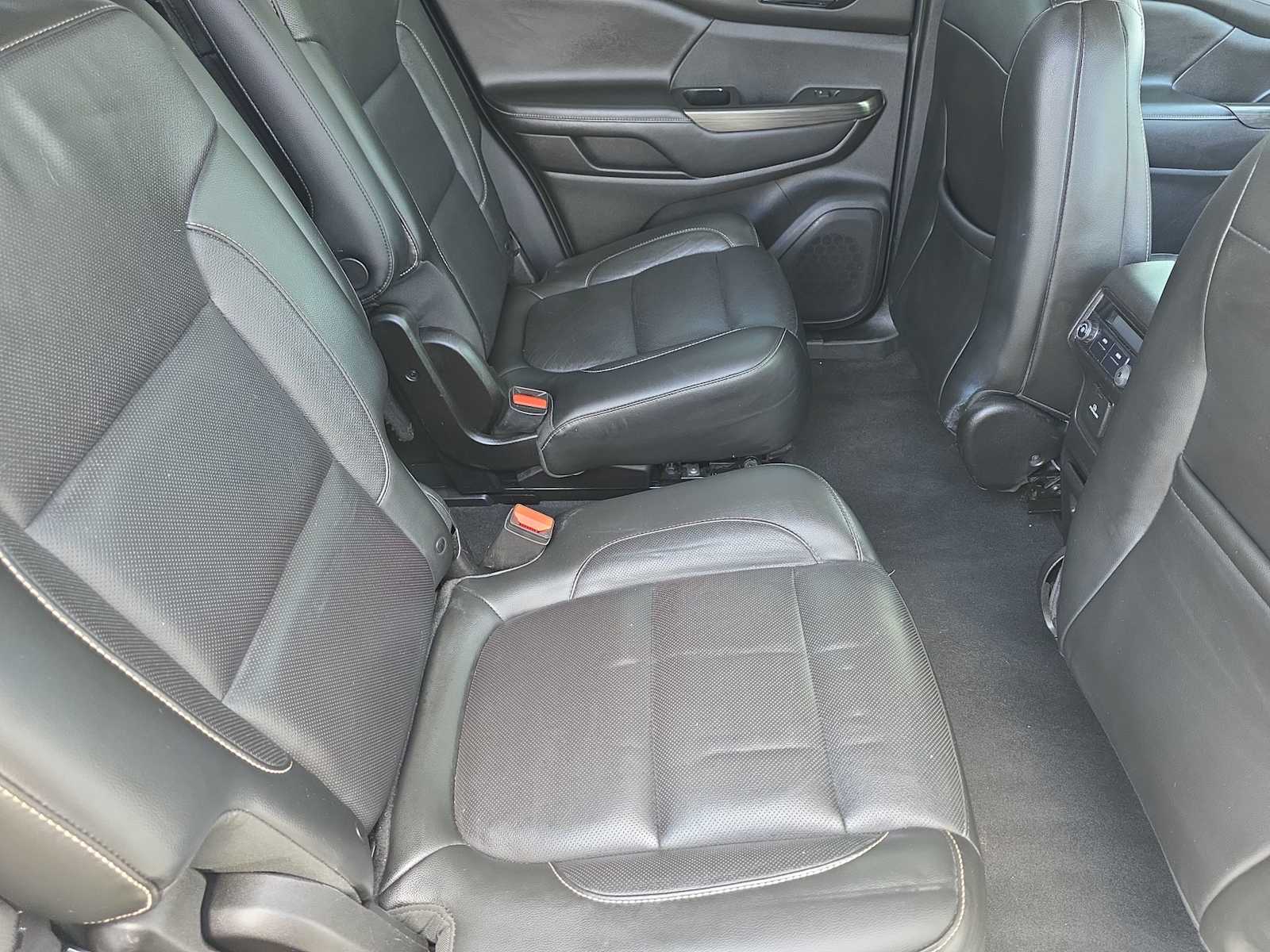 Thumbnail: 2019 GMC Acadia - 15