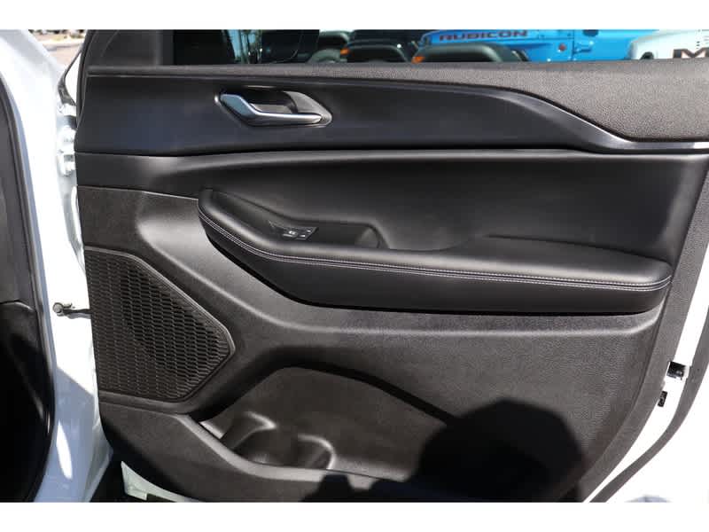 Thumbnail: 2025 Jeep Grand Cherokee L - 24