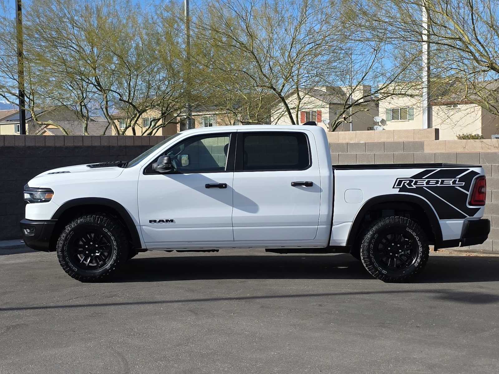 Thumbnail: 2025 RAM 1500 - 6