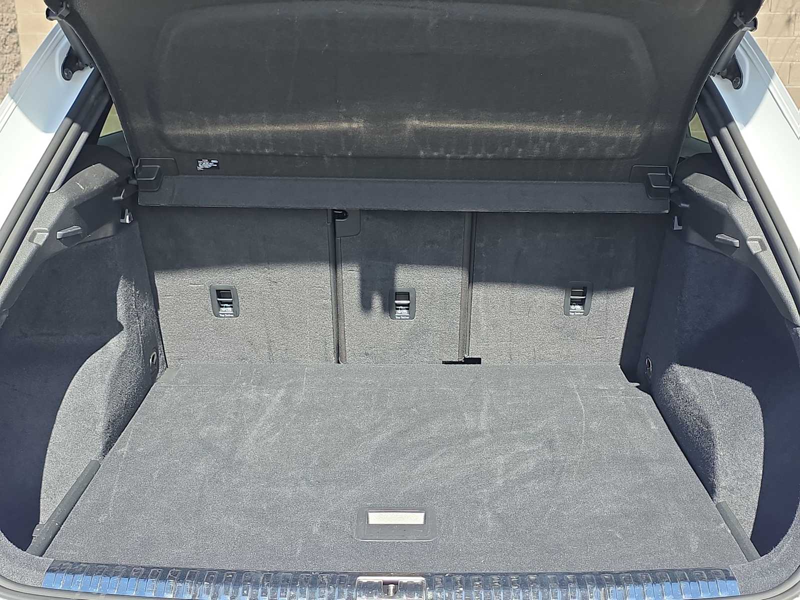 Thumbnail: 2025 Audi Q3 - 23