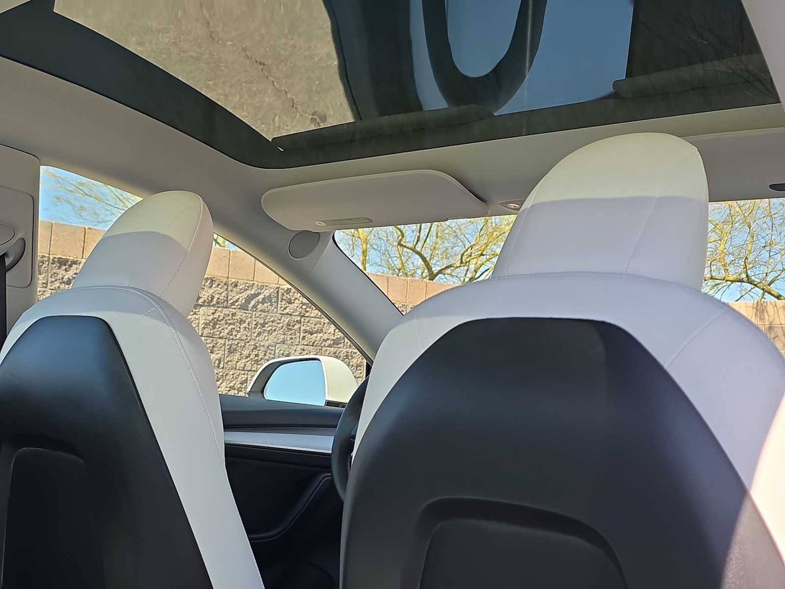 Thumbnail: 2023 Tesla Model 3 - 16