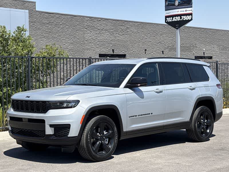 Thumbnail: 2025 Jeep Grand Cherokee L - 4