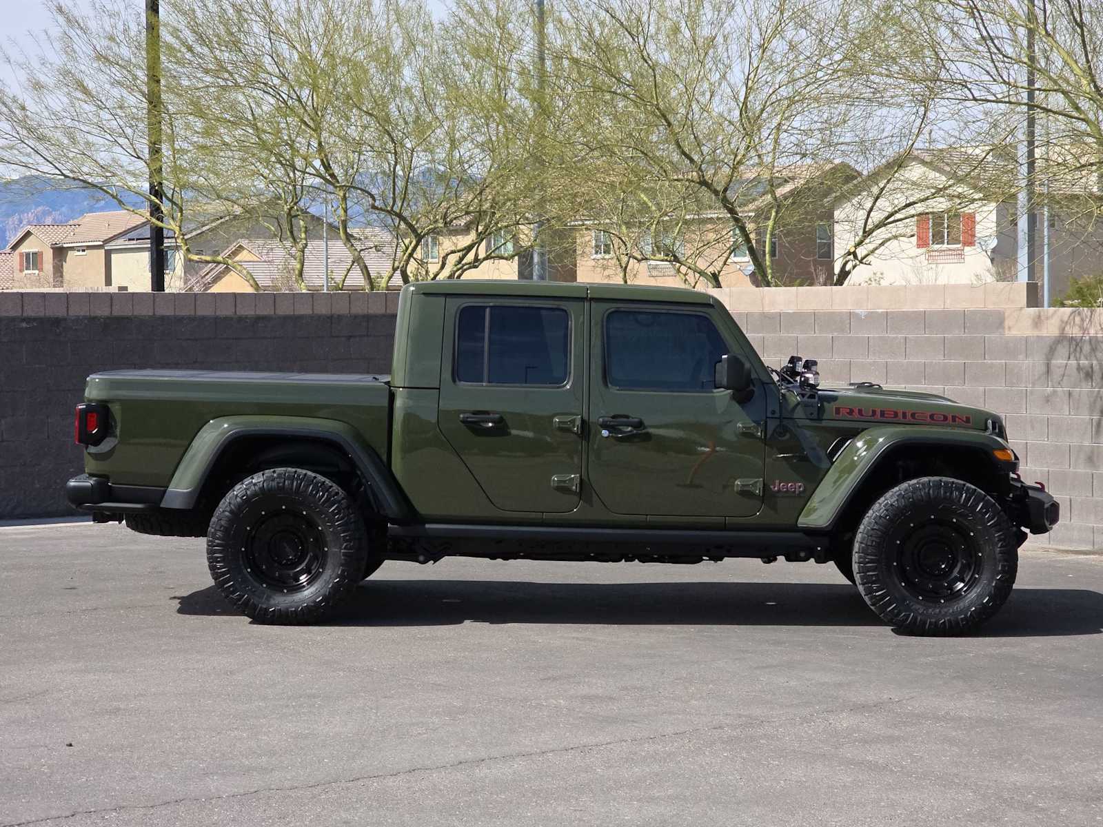 Thumbnail: 2023 Jeep Gladiator - 8