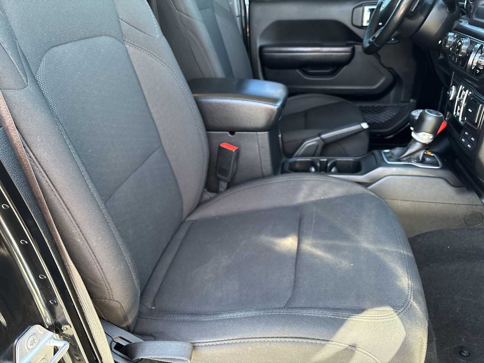 Thumbnail: 2020 Jeep Wrangler - 18