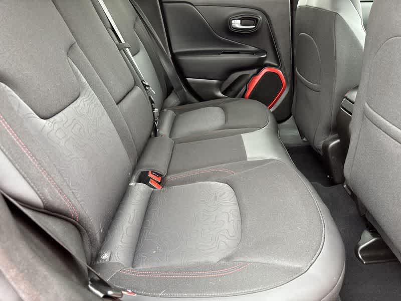 Thumbnail: 2016 Jeep Renegade - 16