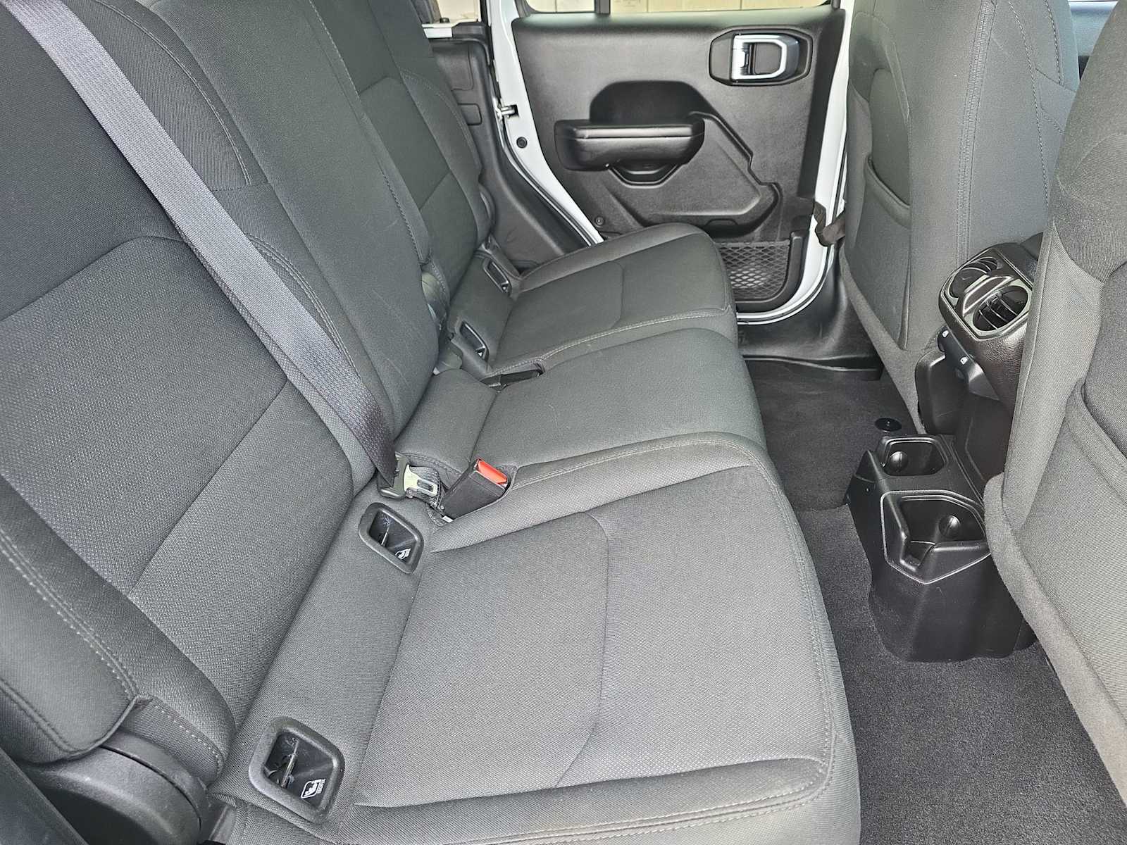 Thumbnail: 2021 Jeep Gladiator - 16