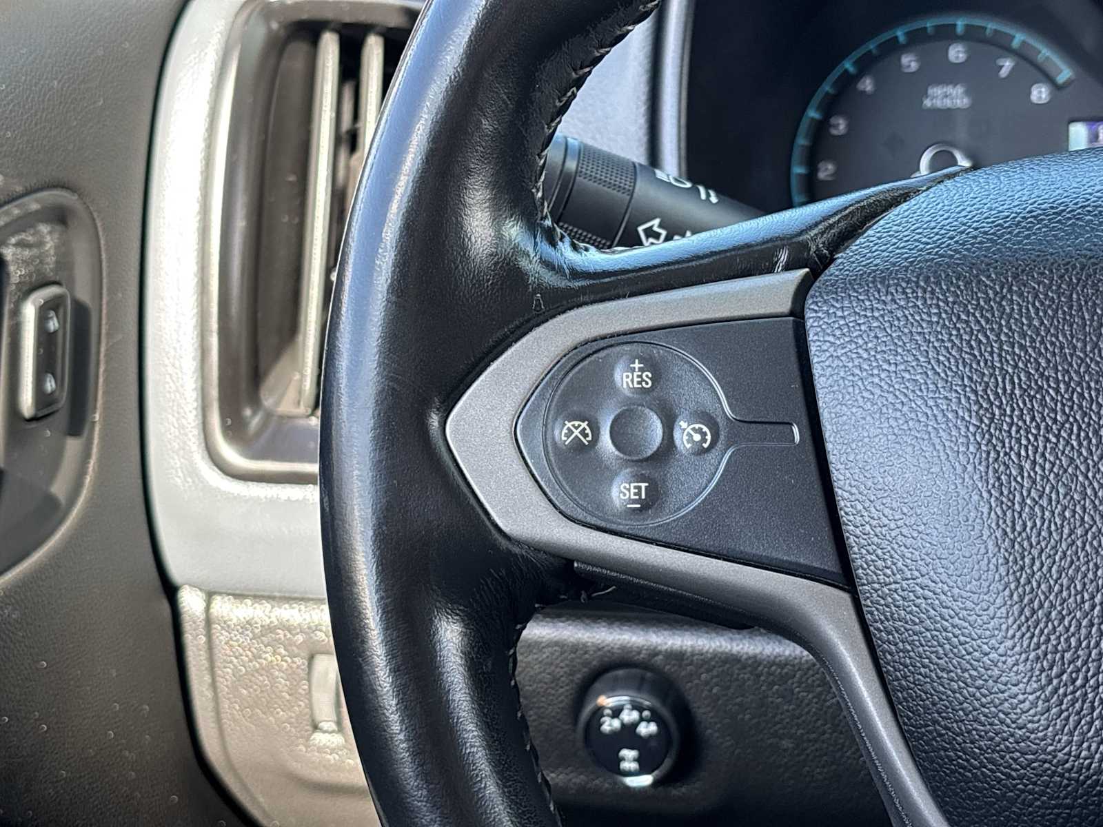 Thumbnail: 2016 Chevrolet Colorado - 25