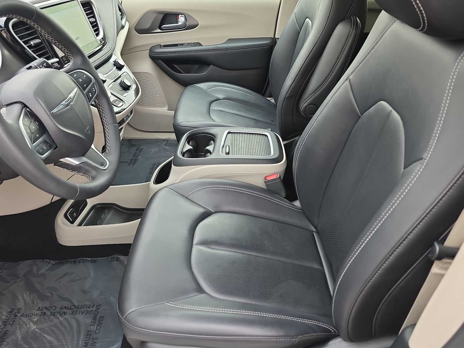 Thumbnail: 2024 Chrysler Pacifica - 15