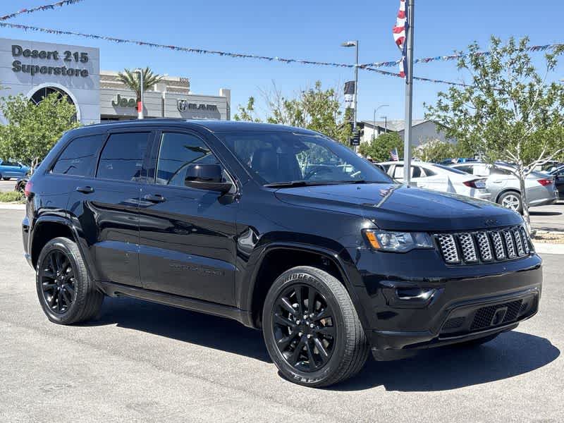 2021 Jeep Grand Cherokee Laredo 2