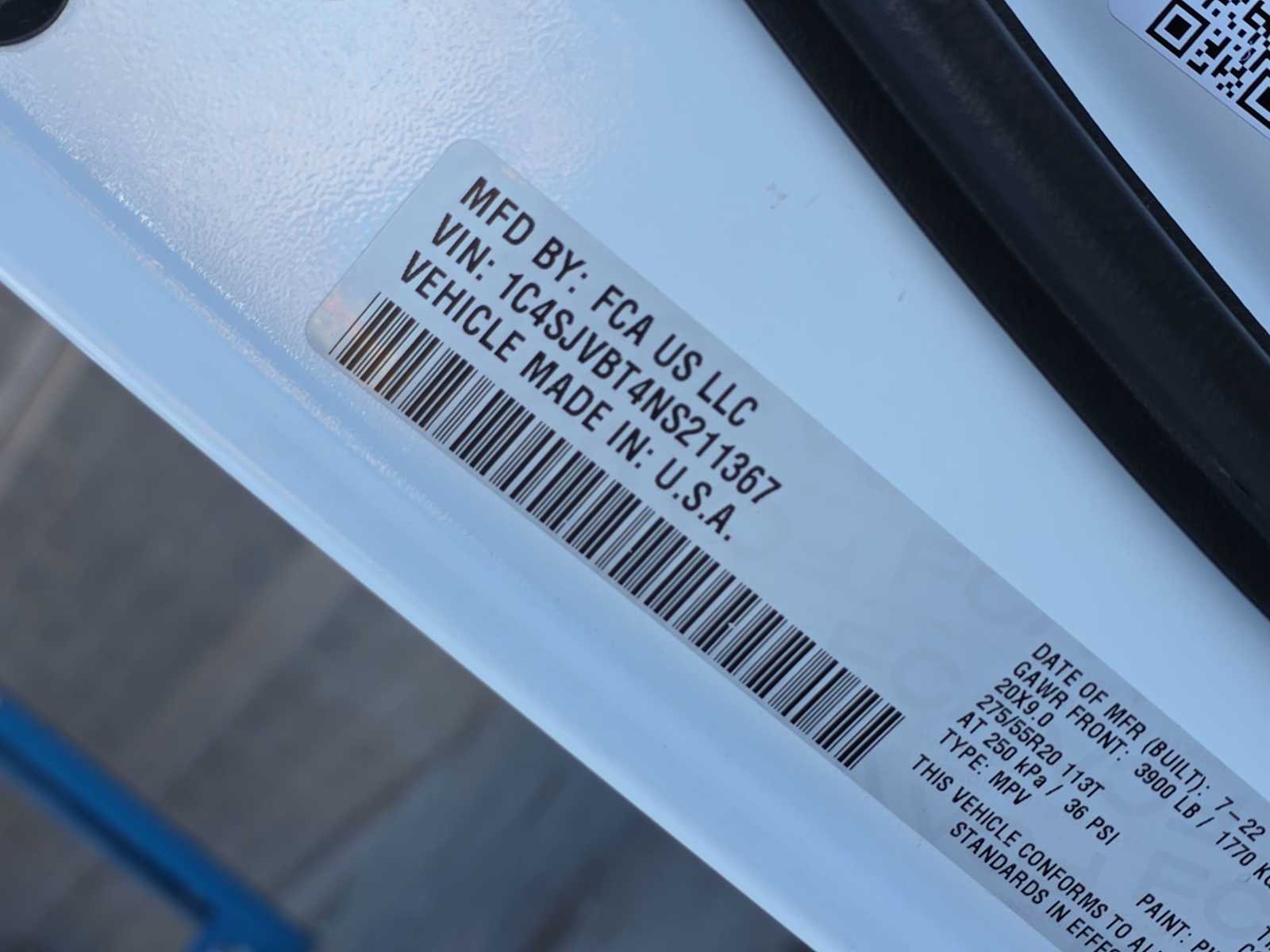 Thumbnail: 2022 Jeep Wagoneer - 24