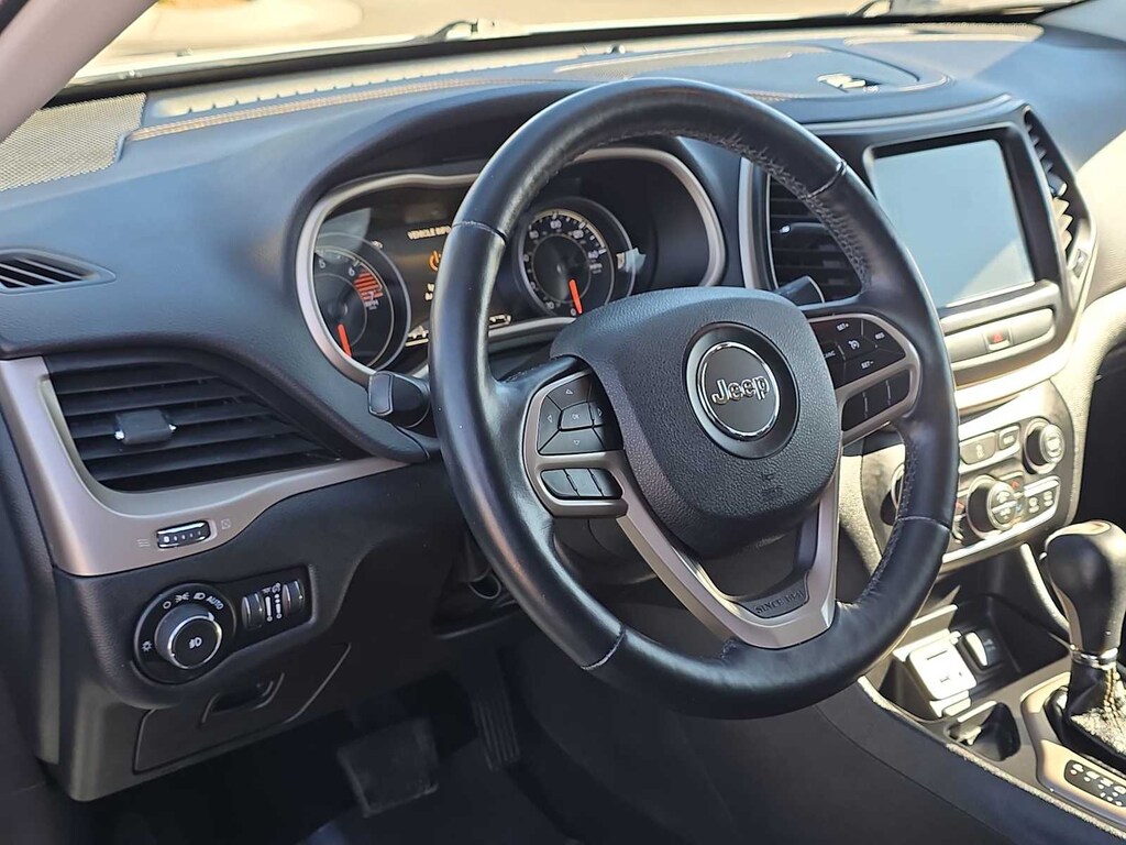 Used 2017 Jeep Cherokee Limited SUV