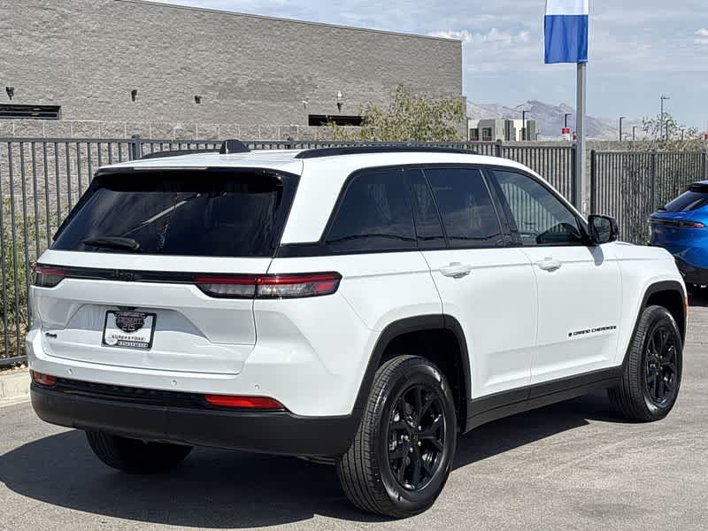 Thumbnail: 2024 Jeep Grand Cherokee - 8