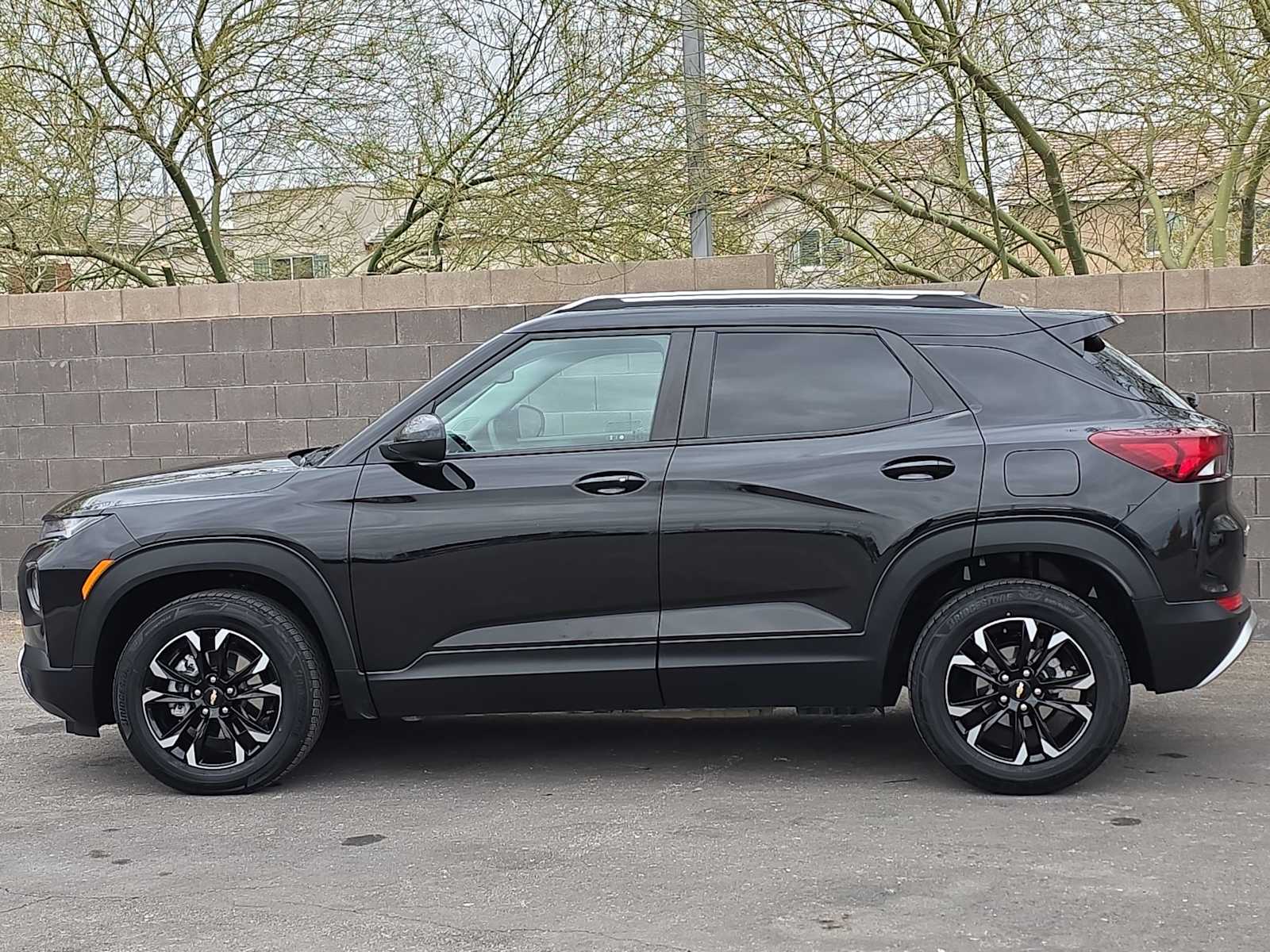 Thumbnail: 2023 Chevrolet TrailBlazer - 6