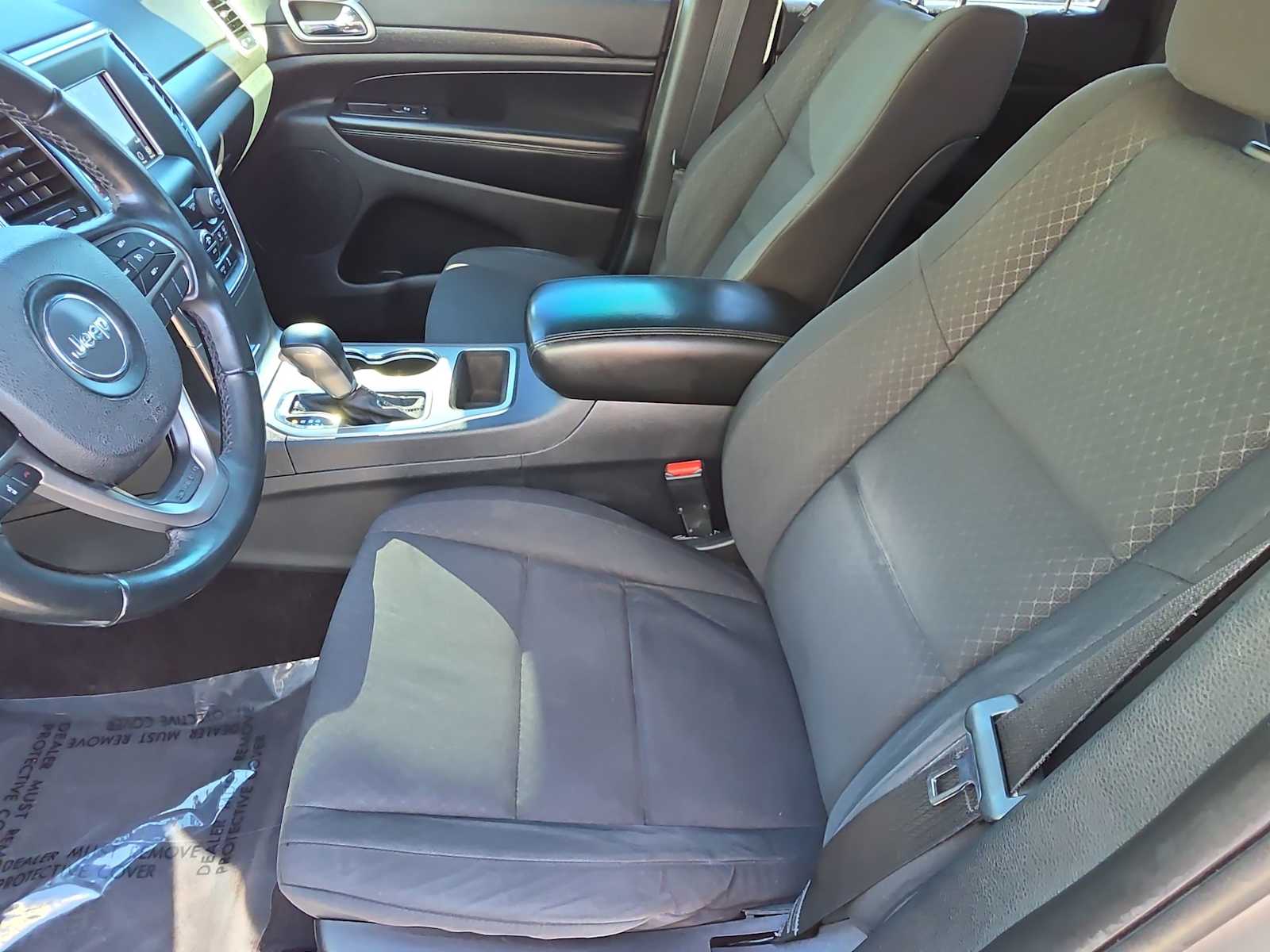 Thumbnail: 2018 Jeep Grand Cherokee - 15