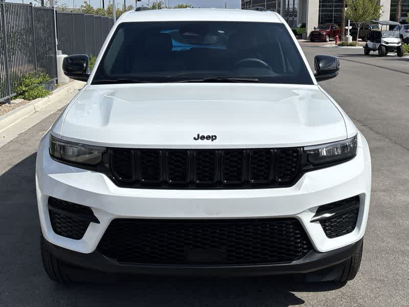 Thumbnail: 2024 Jeep Grand Cherokee - 3