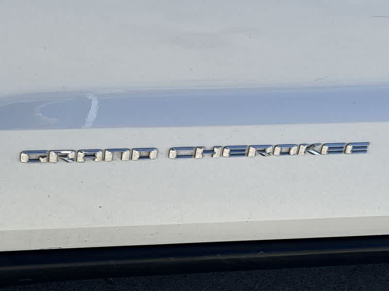 Thumbnail: 2016 Jeep Grand Cherokee - 9