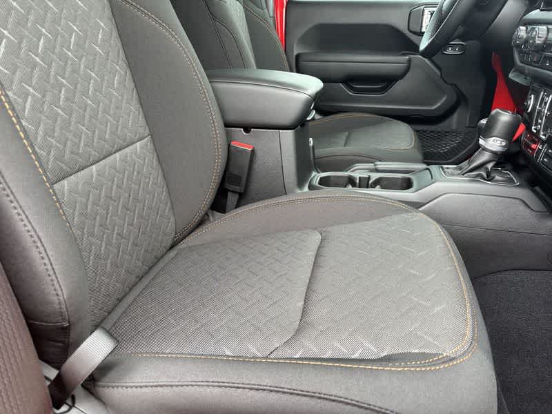 Thumbnail: 2025 Jeep Gladiator - 18