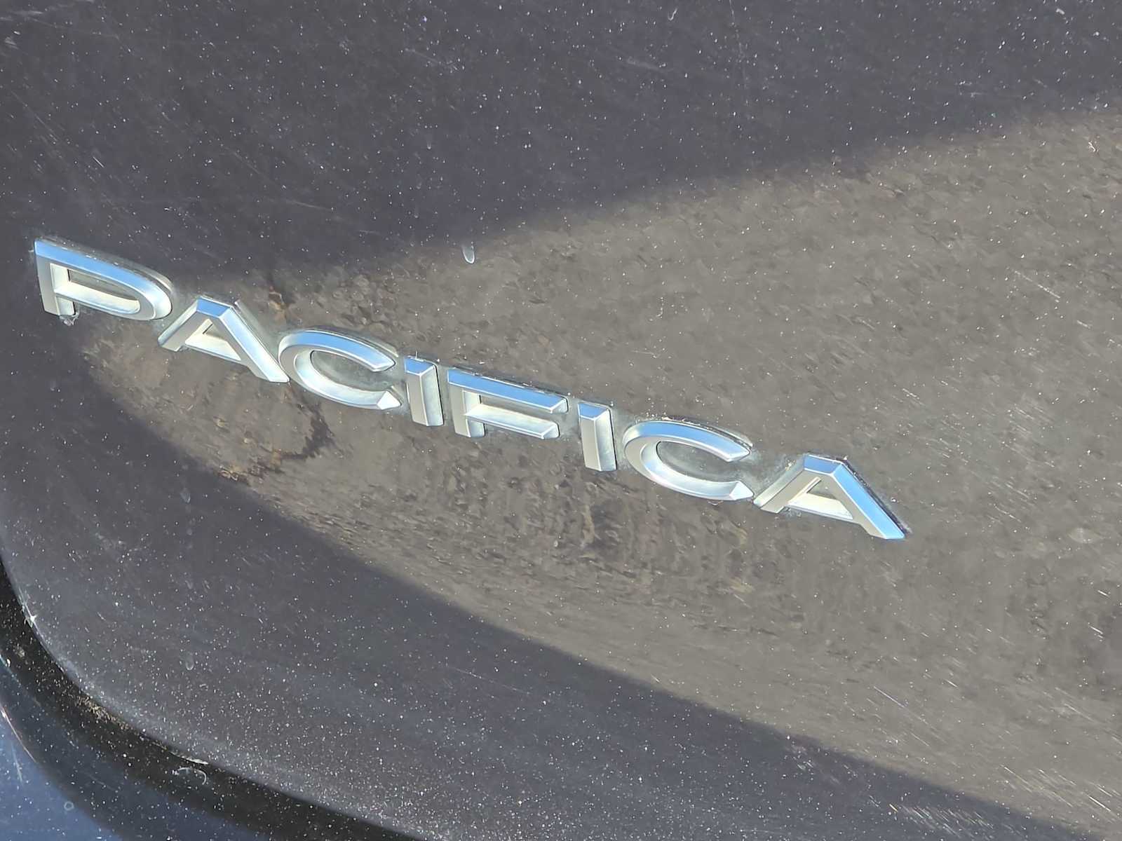 Thumbnail: 2022 Chrysler Pacifica - 11