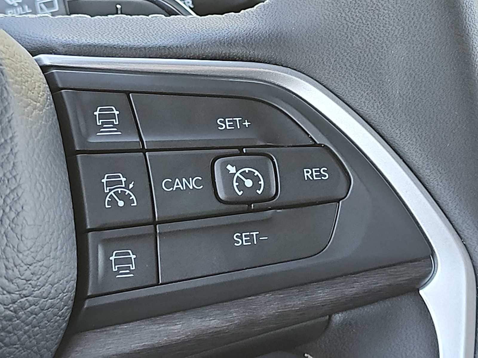 Thumbnail: 2025 Jeep Grand Cherokee - 29