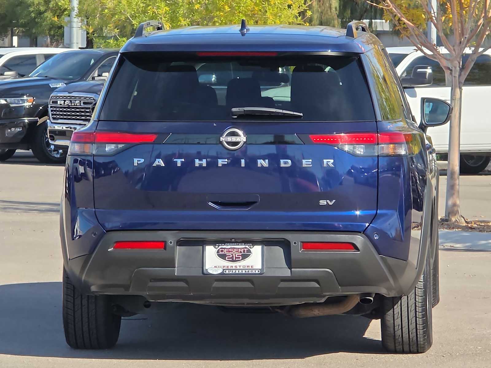 Thumbnail: 2023 Nissan Pathfinder - 8