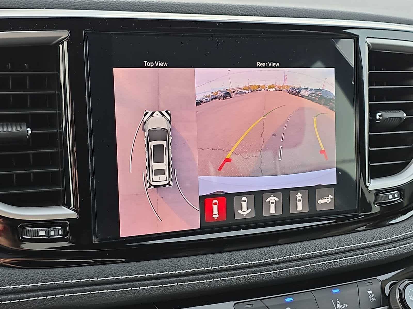 Thumbnail: 2026 Chrysler Pacifica - 33