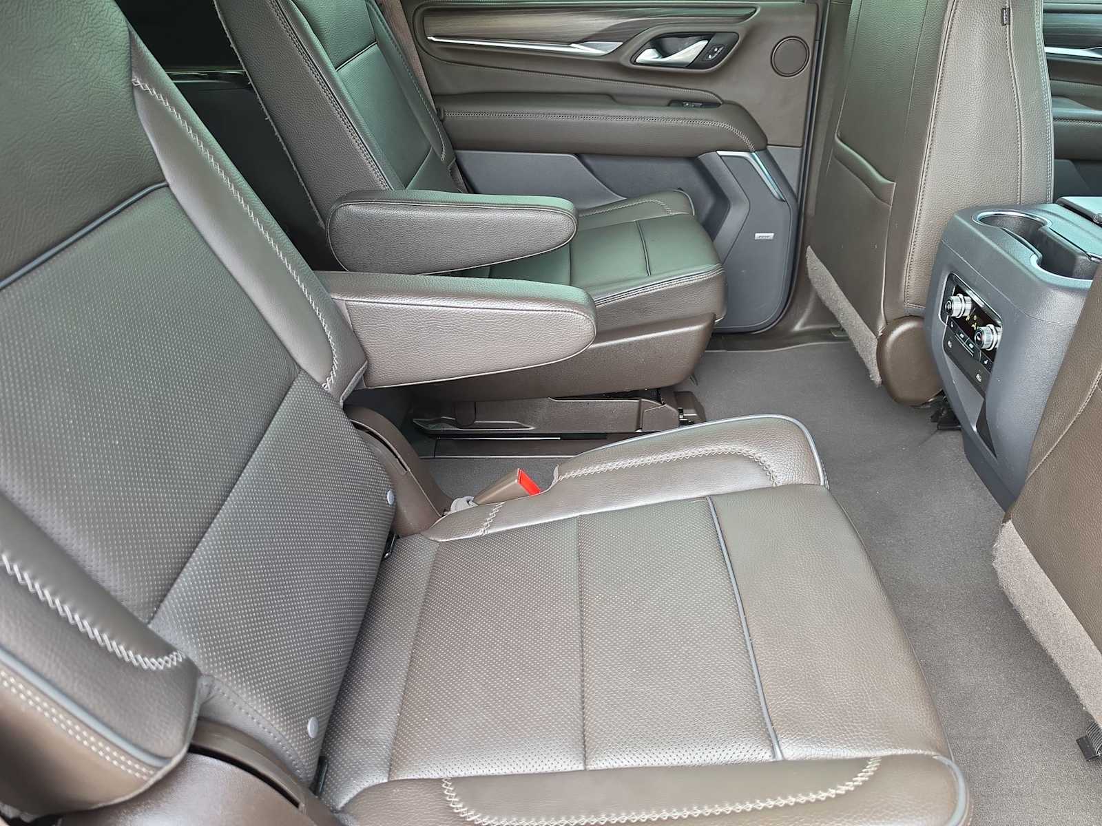 Thumbnail: 2022 GMC Yukon - 17