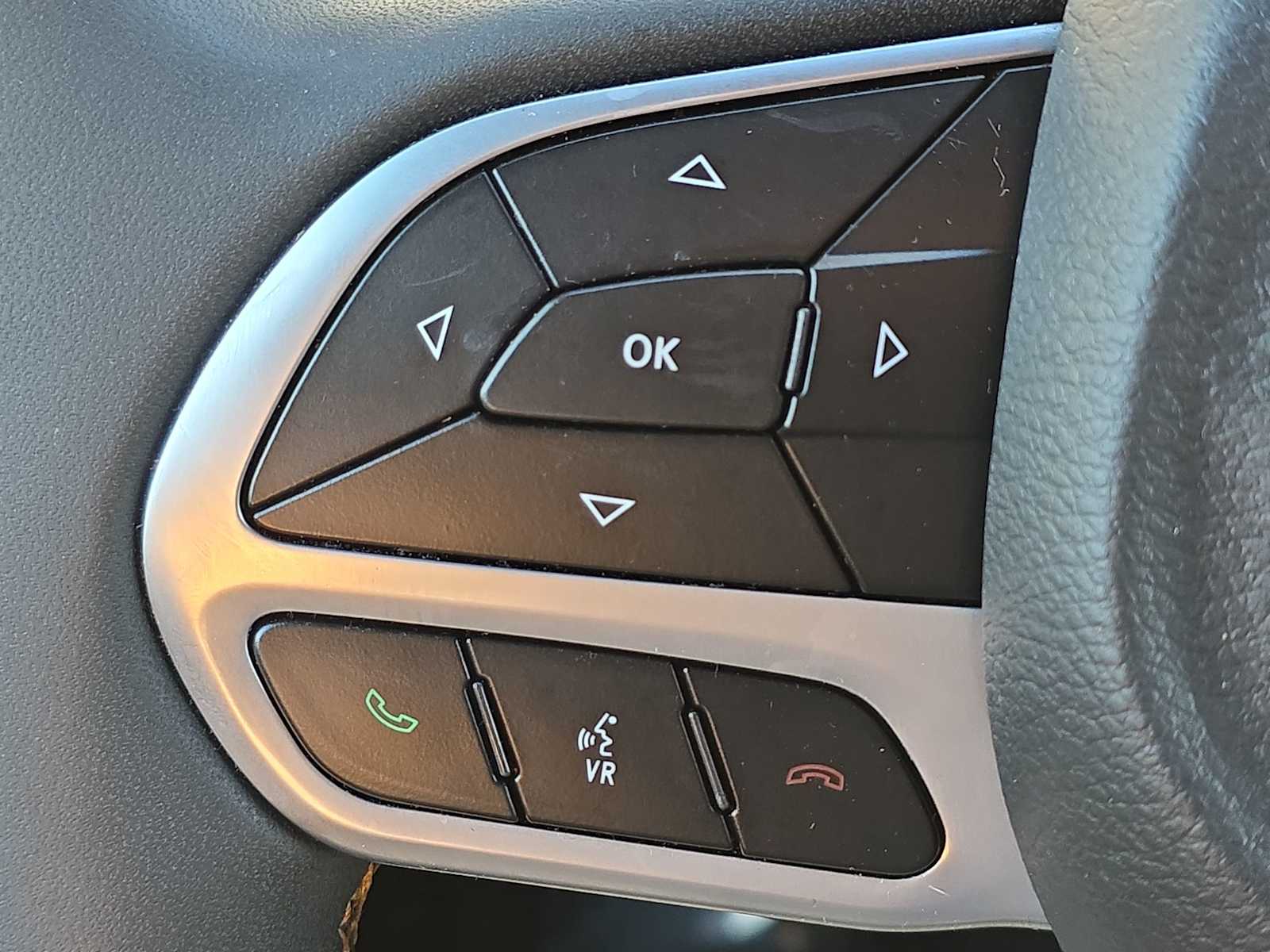 Thumbnail: 2022 Chrysler Pacifica - 28